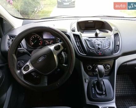 Серый Форд Эскейп, объемом двигателя 2.5 л и пробегом 223 тыс. км за 10400 $, фото 5 на Automoto.ua