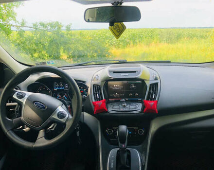 Серый Форд Эскейп, объемом двигателя 1.6 л и пробегом 154 тыс. км за 9200 $, фото 7 на Automoto.ua