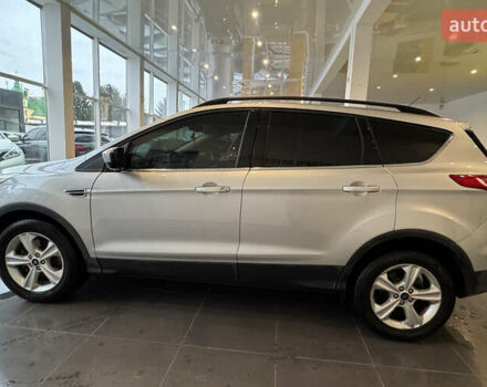 Сірий Форд Ескейп, об'ємом двигуна 1.6 л та пробігом 230 тис. км за 11700 $, фото 3 на Automoto.ua