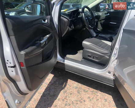 Сірий Форд Ескейп, об'ємом двигуна 2 л та пробігом 220 тис. км за 10600 $, фото 24 на Automoto.ua