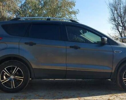 Серый Форд Эскейп, объемом двигателя 2.5 л и пробегом 250 тыс. км за 10900 $, фото 3 на Automoto.ua