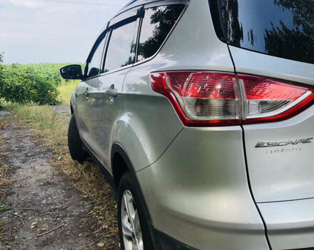 Серый Форд Эскейп, объемом двигателя 1.6 л и пробегом 154 тыс. км за 9200 $, фото 2 на Automoto.ua