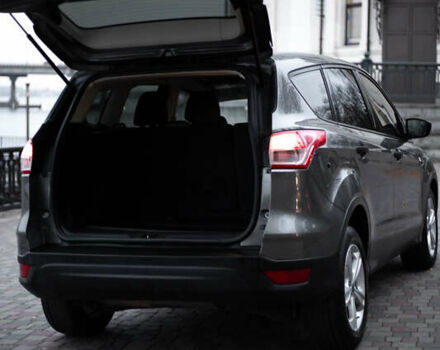 Серый Форд Эскейп, объемом двигателя 2.49 л и пробегом 208 тыс. км за 8499 $, фото 7 на Automoto.ua