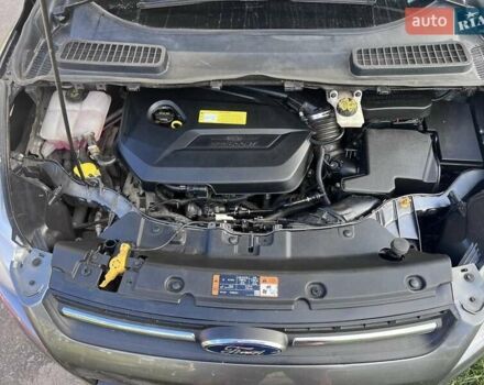 Серый Форд Эскейп, объемом двигателя 1.6 л и пробегом 208 тыс. км за 10800 $, фото 6 на Automoto.ua