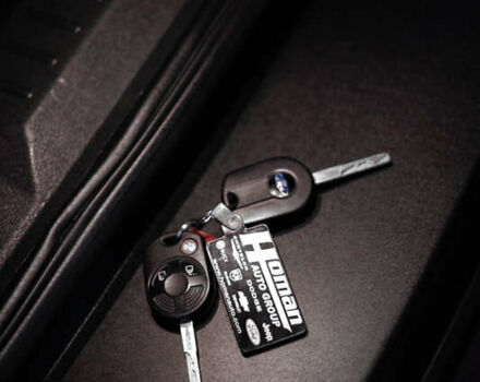 Серый Форд Эскейп, объемом двигателя 2.49 л и пробегом 208 тыс. км за 8499 $, фото 17 на Automoto.ua