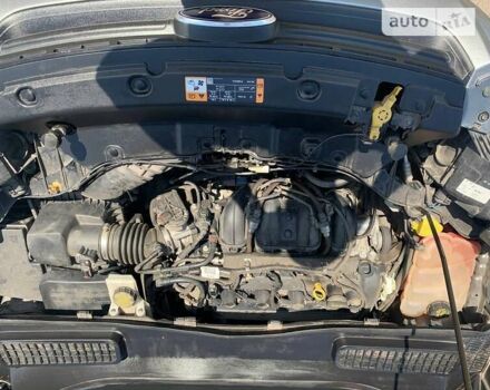 Серый Форд Эскейп, объемом двигателя 2.5 л и пробегом 211 тыс. км за 12200 $, фото 8 на Automoto.ua