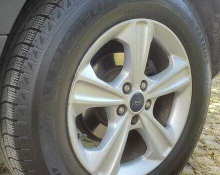 Серый Форд Эскейп, объемом двигателя 1.6 л и пробегом 235 тыс. км за 12300 $, фото 8 на Automoto.ua