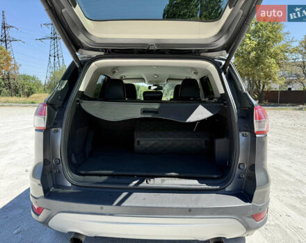 Серый Форд Эскейп, объемом двигателя 2 л и пробегом 133 тыс. км за 13800 $, фото 6 на Automoto.ua