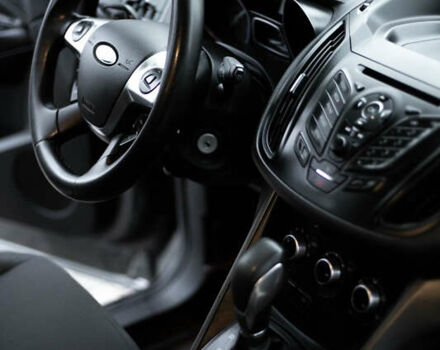 Серый Форд Эскейп, объемом двигателя 2.49 л и пробегом 208 тыс. км за 8499 $, фото 13 на Automoto.ua