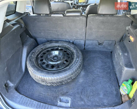 Серый Форд Эскейп, объемом двигателя 1.6 л и пробегом 208 тыс. км за 10950 $, фото 10 на Automoto.ua