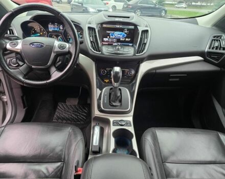 Сірий Форд Ескейп, об'ємом двигуна 1.6 л та пробігом 230 тис. км за 9300 $, фото 10 на Automoto.ua