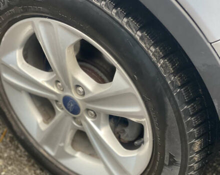 Серый Форд Эскейп, объемом двигателя 1.6 л и пробегом 125 тыс. км за 9999 $, фото 22 на Automoto.ua