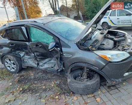 Форд Ескейп 2014 у Черкасах на Automoto.ua Сірий Форд Ескейп, об'ємом двигуна 1.6 л та пробігом 212 тис. км за 5000 $, фото 7 на Automoto.ua