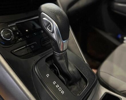 Серый Форд Эскейп, объемом двигателя 1.6 л и пробегом 230 тыс. км за 11700 $, фото 16 на Automoto.ua