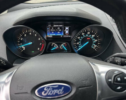 Серый Форд Эскейп, объемом двигателя 1.6 л и пробегом 252 тыс. км за 10500 $, фото 14 на Automoto.ua