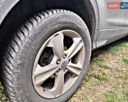 Сірий Форд Ескейп, об'ємом двигуна 1.6 л та пробігом 221 тис. км за 12000 $, фото 6 на Automoto.ua