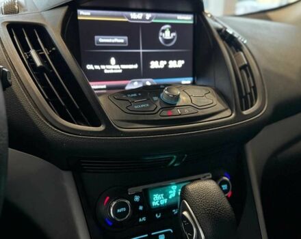 Серый Форд Эскейп, объемом двигателя 1.6 л и пробегом 230 тыс. км за 11700 $, фото 13 на Automoto.ua