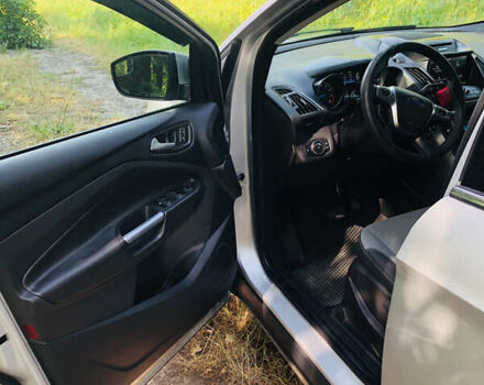 Серый Форд Эскейп, объемом двигателя 1.6 л и пробегом 154 тыс. км за 9200 $, фото 9 на Automoto.ua