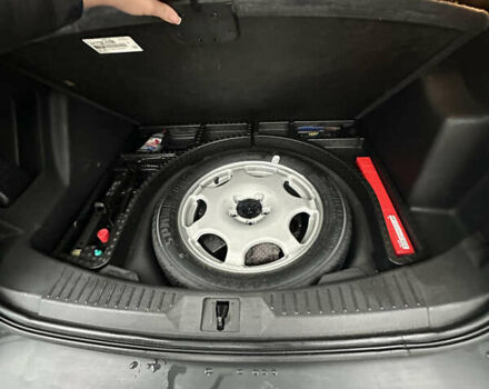 Серый Форд Эскейп, объемом двигателя 1.6 л и пробегом 252 тыс. км за 10500 $, фото 6 на Automoto.ua