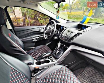 Сірий Форд Ескейп, об'ємом двигуна 1.6 л та пробігом 221 тис. км за 12000 $, фото 7 на Automoto.ua