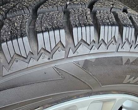 Сірий Форд Ескейп, об'ємом двигуна 2.5 л та пробігом 173 тис. км за 12500 $, фото 6 на Automoto.ua