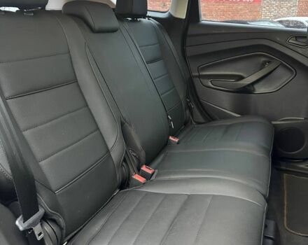 Серый Форд Эскейп, объемом двигателя 2.5 л и пробегом 184 тыс. км за 10950 $, фото 5 на Automoto.ua