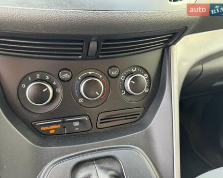 Серый Форд Эскейп, объемом двигателя 1.6 л и пробегом 124 тыс. км за 8900 $, фото 24 на Automoto.ua