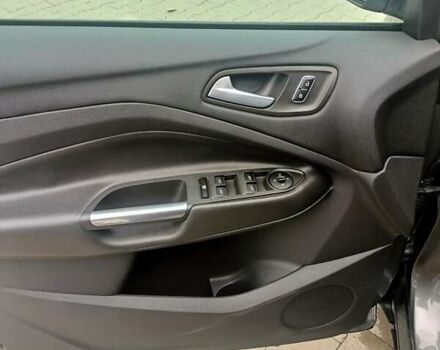 Серый Форд Эскейп, объемом двигателя 2 л и пробегом 169 тыс. км за 11500 $, фото 3 на Automoto.ua