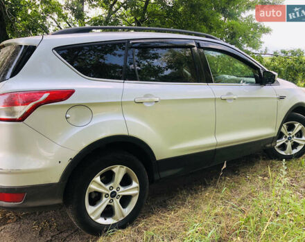 Серый Форд Эскейп, объемом двигателя 1.6 л и пробегом 154 тыс. км за 9200 $, фото 4 на Automoto.ua