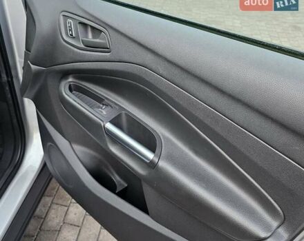 Сірий Форд Ескейп, об'ємом двигуна 2.5 л та пробігом 173 тис. км за 12500 $, фото 11 на Automoto.ua