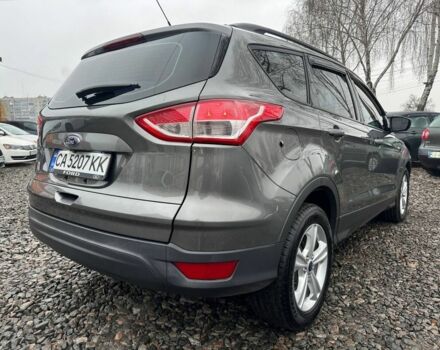 Серый Форд Эскейп, объемом двигателя 2.5 л и пробегом 184 тыс. км за 10950 $, фото 2 на Automoto.ua