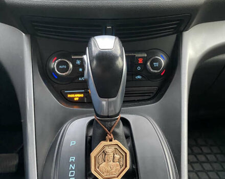 Серый Форд Эскейп, объемом двигателя 2 л и пробегом 309 тыс. км за 11000 $, фото 18 на Automoto.ua