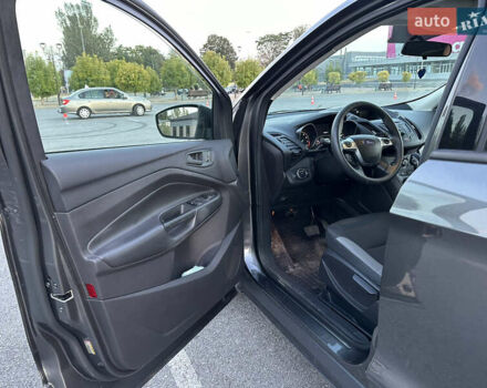 Серый Форд Эскейп, объемом двигателя 2.5 л и пробегом 100 тыс. км за 11000 $, фото 8 на Automoto.ua