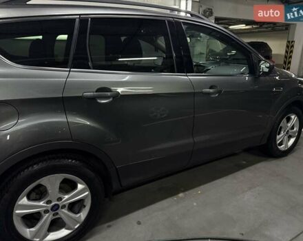 Форд Эскейп 2015 в Киеве на Automoto.ua Серый Форд Эскейп, объемом двигателя 2 л и пробегом 239 тыс. км за 13222 $, фото 32 на Automoto.ua