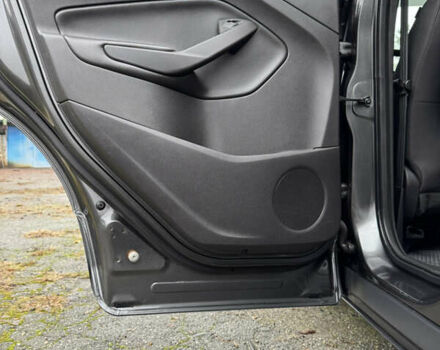 Серый Форд Эскейп, объемом двигателя 2.5 л и пробегом 165 тыс. км за 11333 $, фото 26 на Automoto.ua