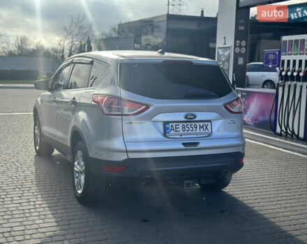 Сірий Форд Ескейп, об'ємом двигуна 2 л та пробігом 190 тис. км за 9800 $, фото 5 на Automoto.ua