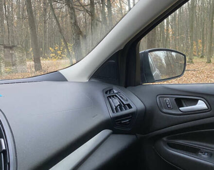 Серый Форд Эскейп, объемом двигателя 2 л и пробегом 309 тыс. км за 11000 $, фото 17 на Automoto.ua