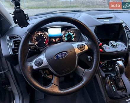 Серый Форд Эскейп, объемом двигателя 2 л и пробегом 125 тыс. км за 12000 $, фото 12 на Automoto.ua