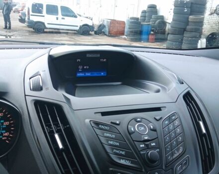 Серый Форд Эскейп, объемом двигателя 2 л и пробегом 208 тыс. км за 11800 $, фото 6 на Automoto.ua