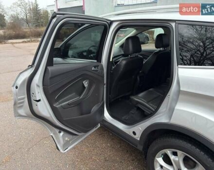 Серый Форд Эскейп, объемом двигателя 2 л и пробегом 150 тыс. км за 12800 $, фото 14 на Automoto.ua