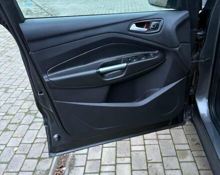 Серый Форд Эскейп, объемом двигателя 2 л и пробегом 125 тыс. км за 12000 $, фото 13 на Automoto.ua