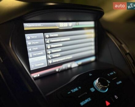 Форд Эскейп 2015 в Киеве на Automoto.ua Серый Форд Эскейп, объемом двигателя 2 л и пробегом 239 тыс. км за 13222 $, фото 2 на Automoto.ua