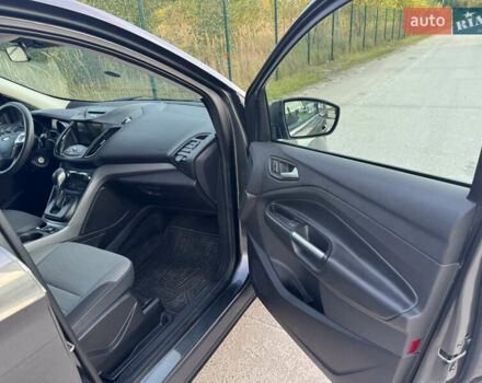 Форд Эскейп 2015 в Житомире на Automoto.ua Серый Форд Эскейп, объемом двигателя 2 л и пробегом 230 тыс. км за 12500 $, фото 6 на Automoto.ua