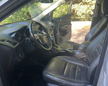 Серый Форд Эскейп, объемом двигателя 2 л и пробегом 170 тыс. км за 12900 $, фото 6 на Automoto.ua