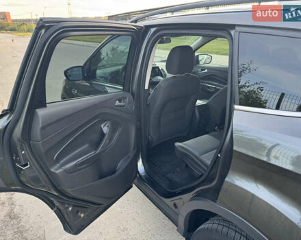 Форд Эскейп 2015 в Житомире на Automoto.ua Серый Форд Эскейп, объемом двигателя 2 л и пробегом 230 тыс. км за 12500 $, фото 4 на Automoto.ua