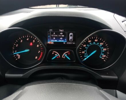 Серый Форд Эскейп, объемом двигателя 2 л и пробегом 208 тыс. км за 11800 $, фото 4 на Automoto.ua