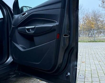 Серый Форд Эскейп, объемом двигателя 2 л и пробегом 125 тыс. км за 12000 $, фото 19 на Automoto.ua