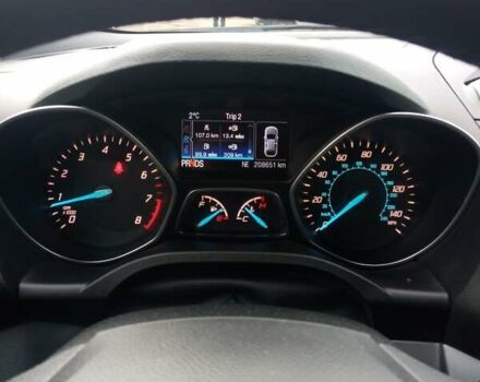 Сірий Форд Ескейп, об'ємом двигуна 2 л та пробігом 208 тис. км за 11800 $, фото 2 на Automoto.ua