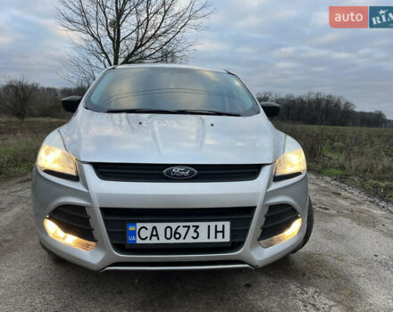 Серый Форд Эскейп, объемом двигателя 2.5 л и пробегом 184 тыс. км за 11500 $, фото 1 на Automoto.ua