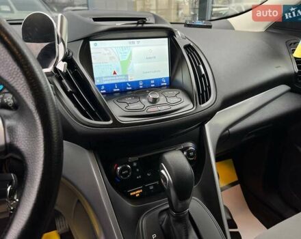 Сірий Форд Ескейп, об'ємом двигуна 2 л та пробігом 179 тис. км за 11800 $, фото 16 на Automoto.ua